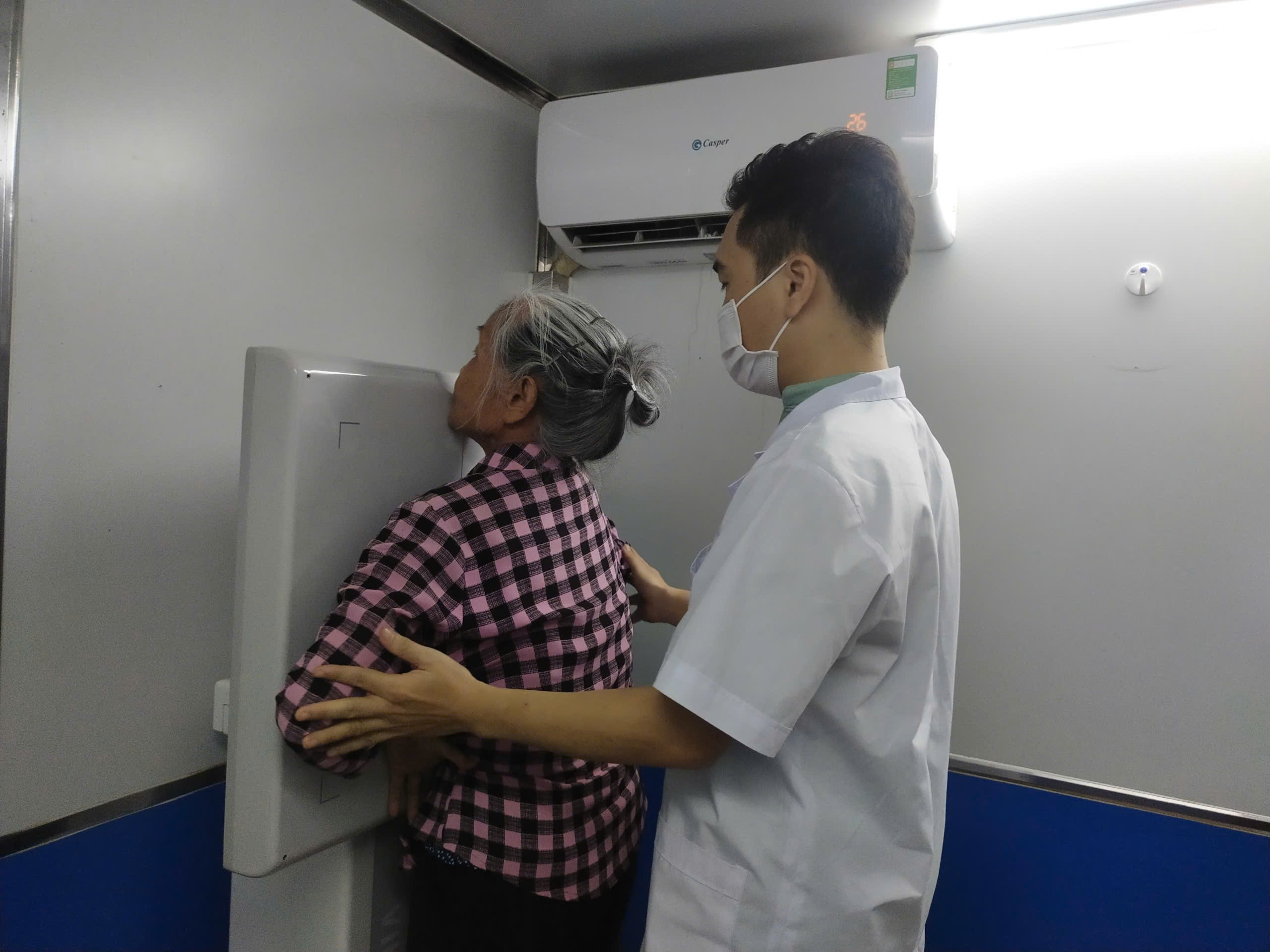 Xã Bình Nguyên tổ chức khám sàng lọc, chủ động phát hiện bệnh lao cho người dân